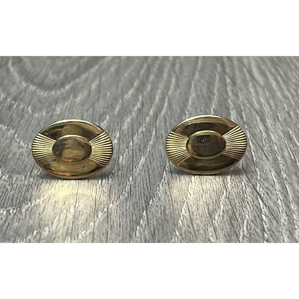 Elegant Gold Tone Oval Cufflinks with Sunburst Design Men's Formal Wear